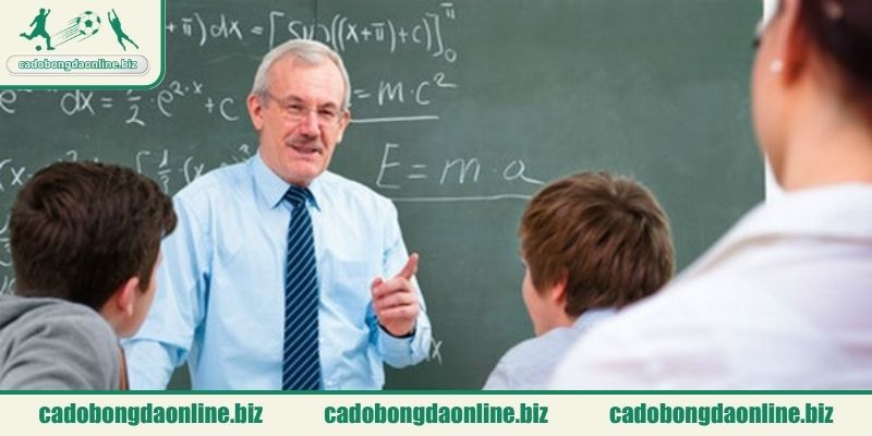 Mơ thấy thầy giáo đang đứng lớp